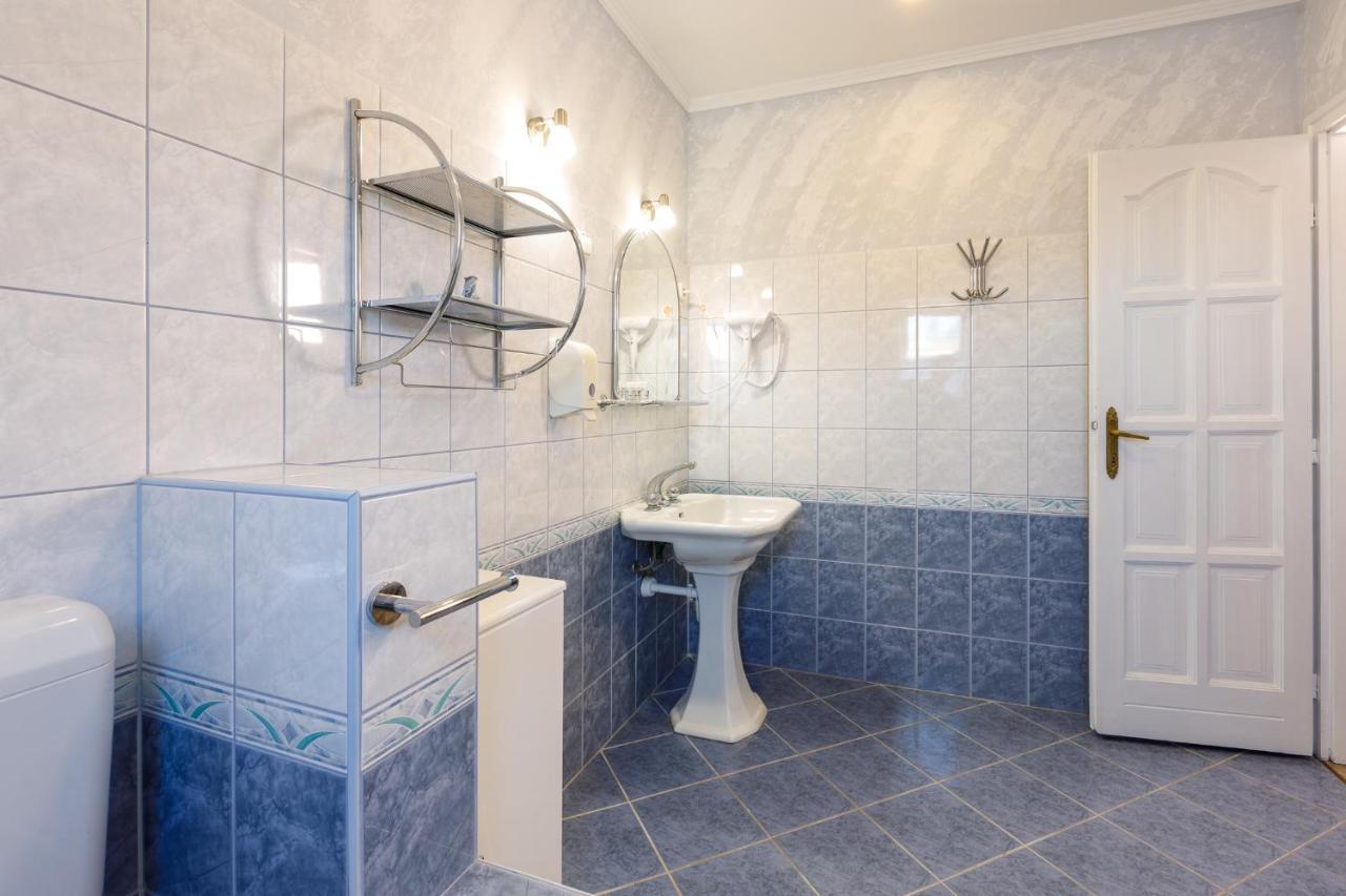 גיולה Central Apartman מראה חיצוני תמונה