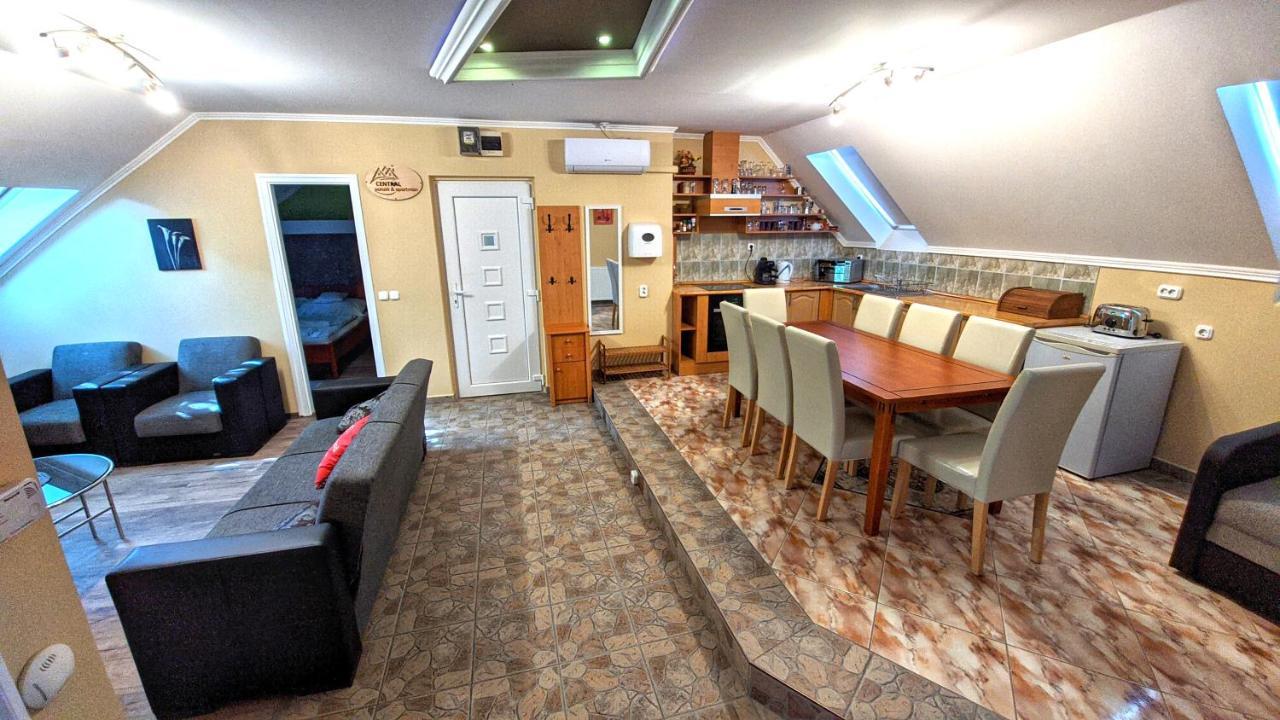 גיולה Central Apartman מראה חיצוני תמונה