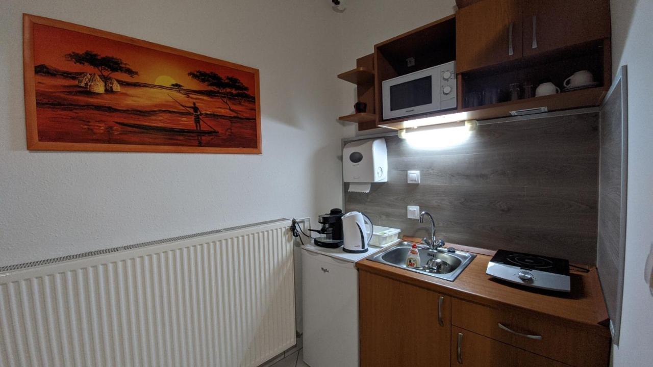 גיולה Central Apartman מראה חיצוני תמונה