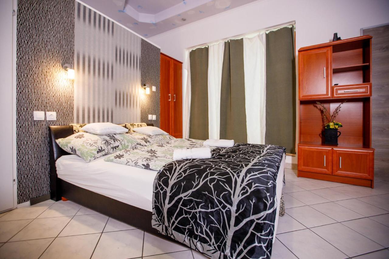 גיולה Central Apartman מראה חיצוני תמונה