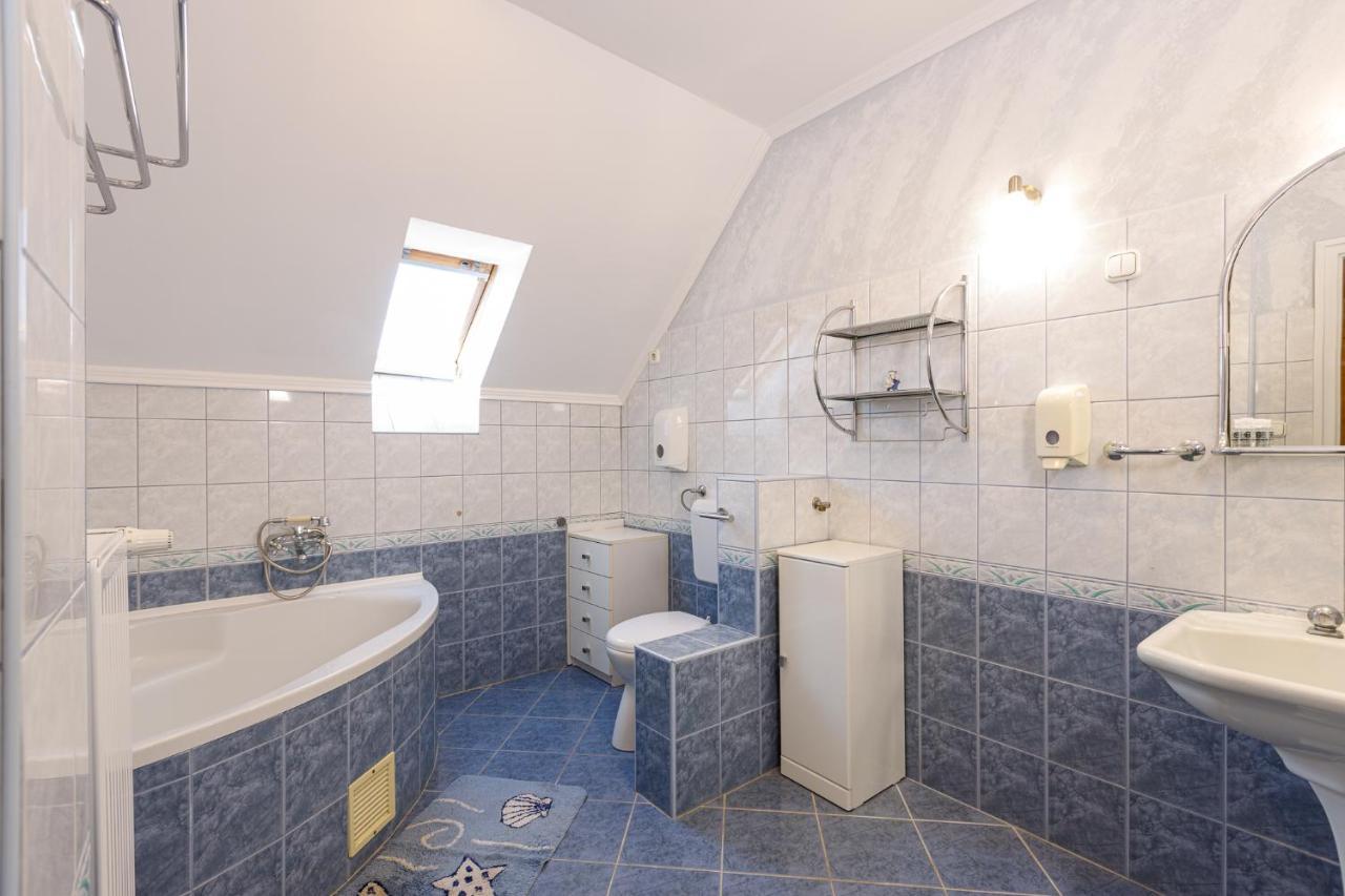 גיולה Central Apartman מראה חיצוני תמונה