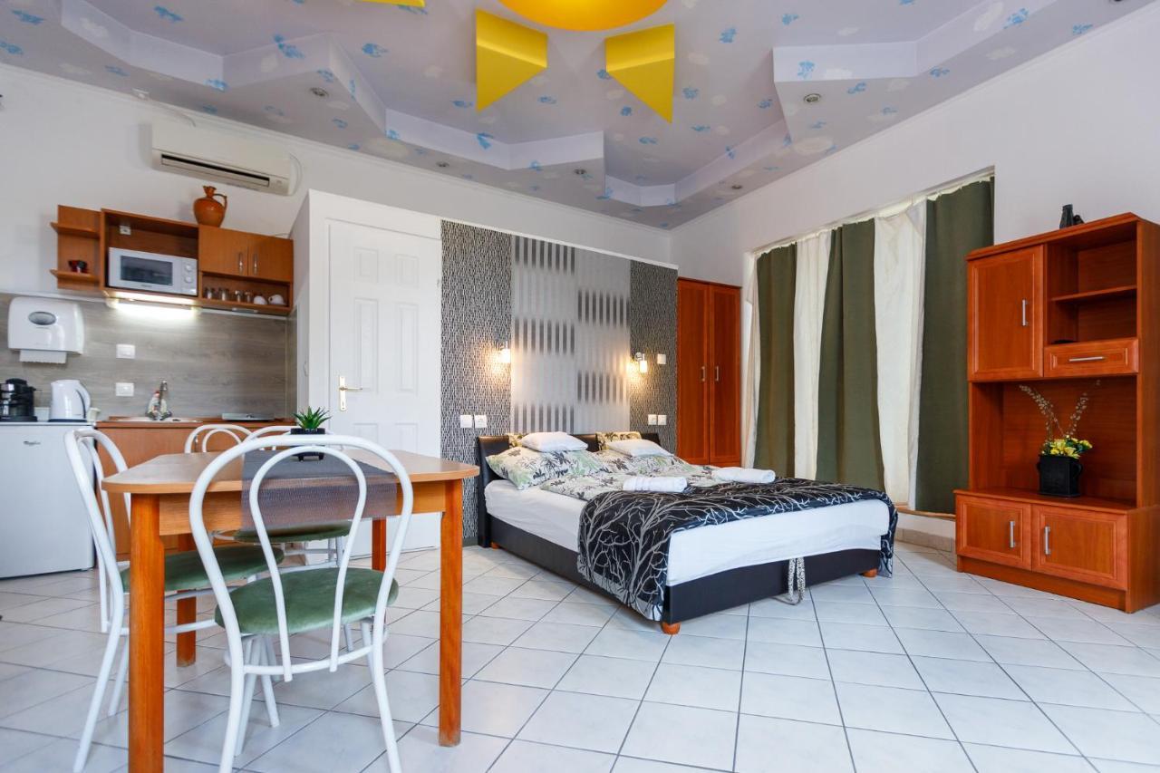גיולה Central Apartman מראה חיצוני תמונה