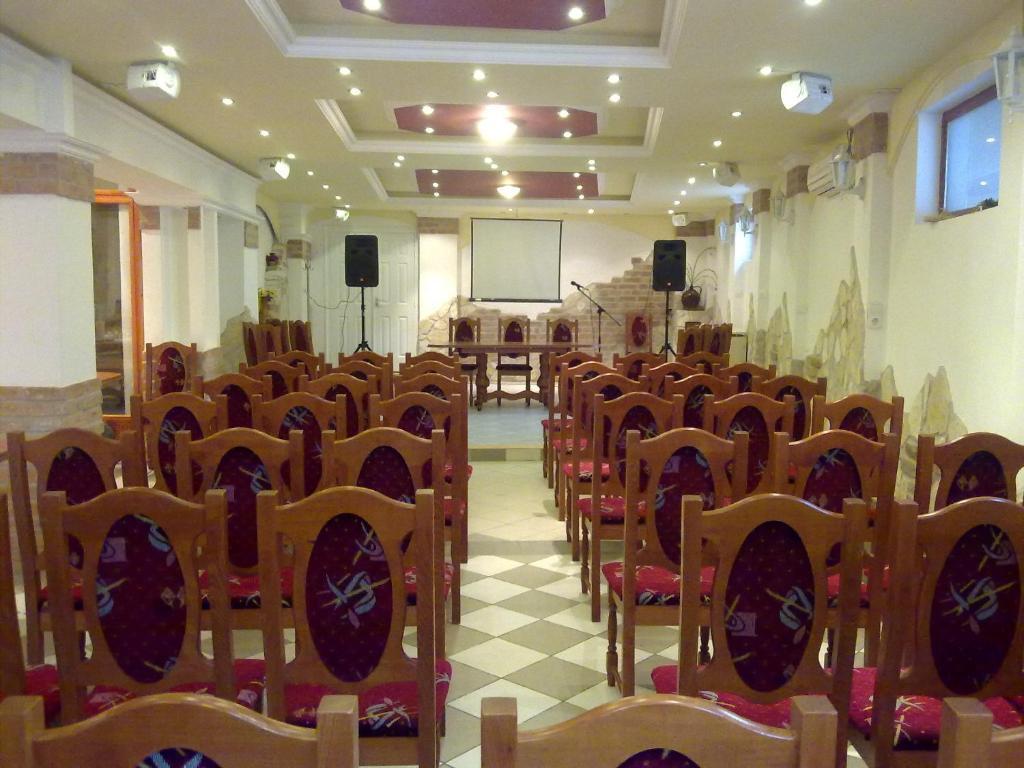 גיולה Central Apartman מראה חיצוני תמונה